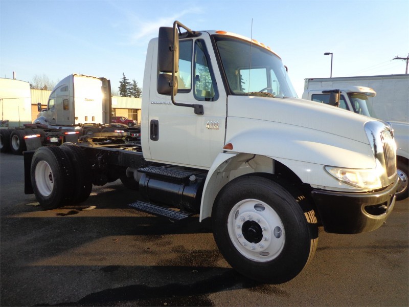 buy new 4300 in 2004 INTERNATIONAL 4300