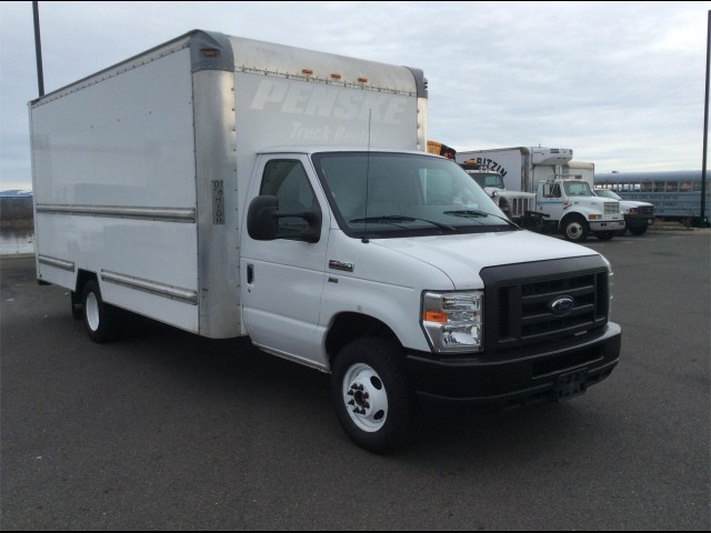 2010 FORD E350 SD 