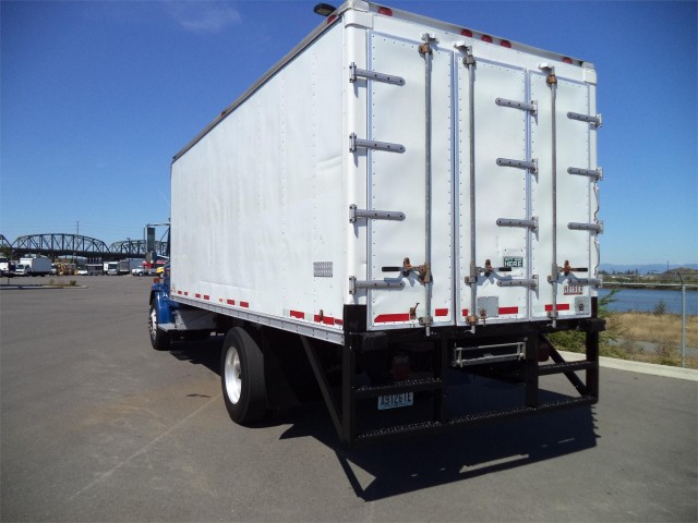2000 FREIGHTLINER FL70 