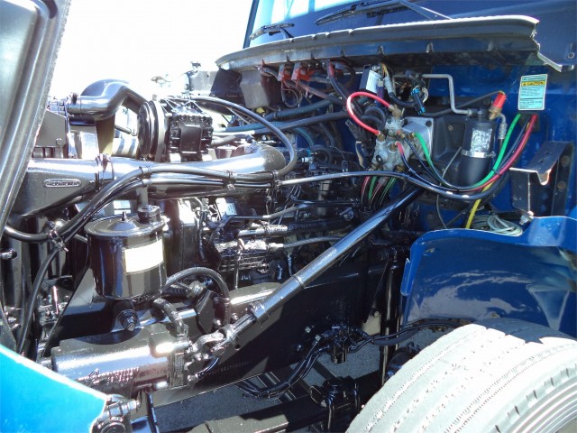 2000 FREIGHTLINER FL70 