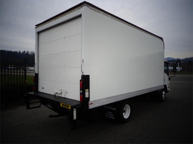 2009 ISUZU NPR HD 