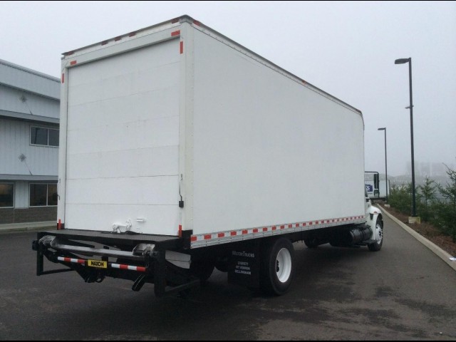 2002 INTERNATIONAL 4300 