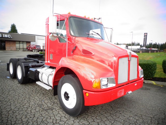 1998 KENWORTH T300 