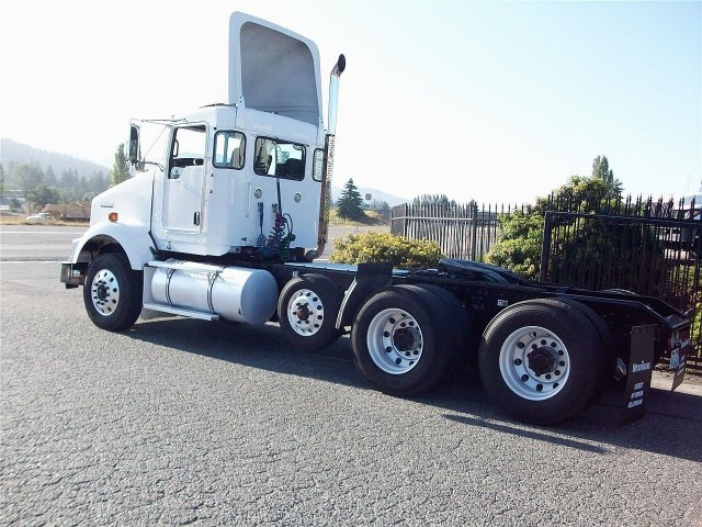 2009 KENWORTH T800B 