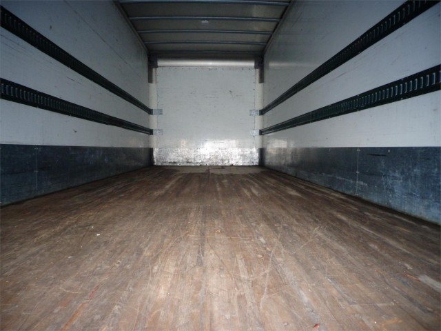 2005 INTERNATIONAL 4300 
