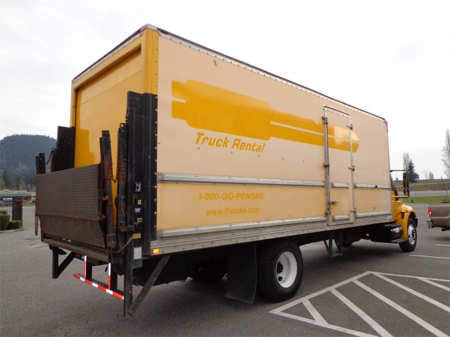 2007 INTERNATIONAL 4300 