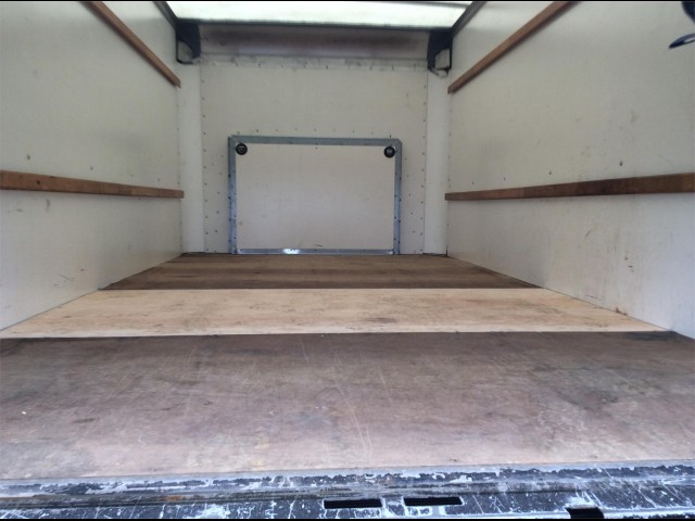 2010 FORD E350 SD 