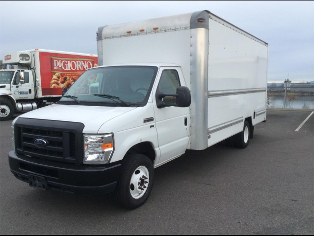 2010 FORD E350 SD 