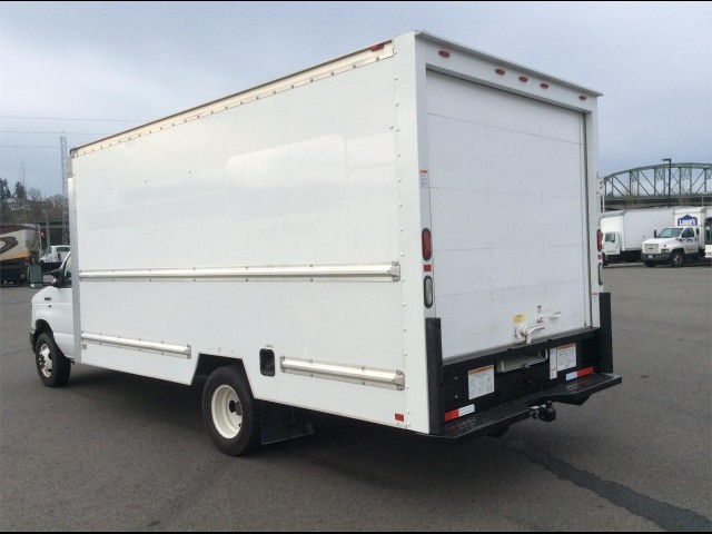 2010 FORD E350 SD 