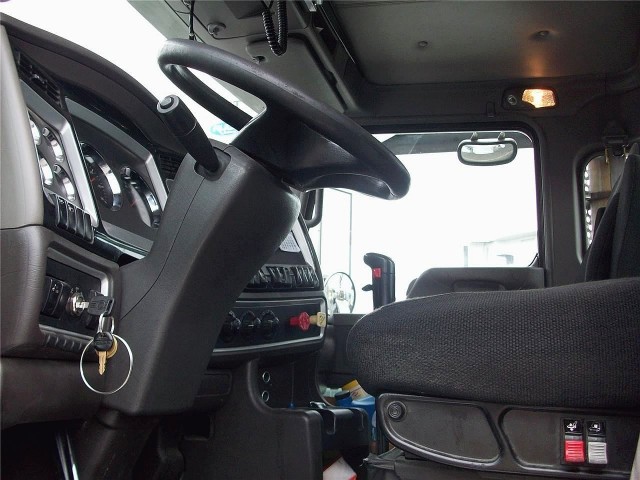 2009 KENWORTH T800B 