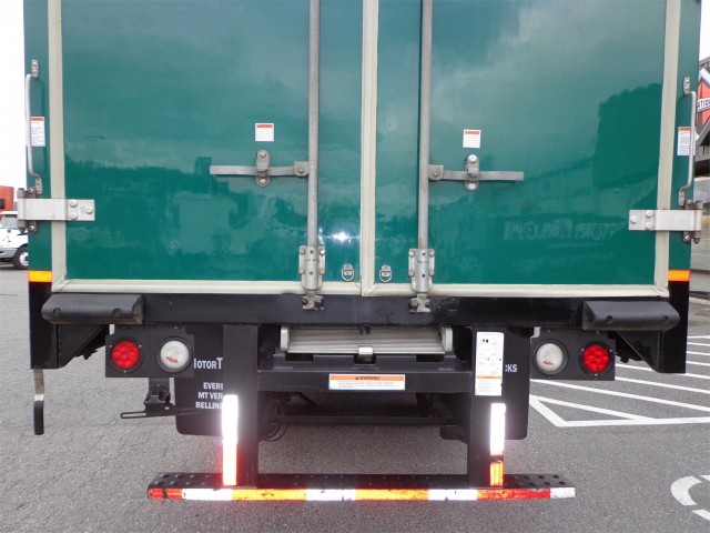 2007 FREIGHTLINER BUSINESS CLASS M2 106 