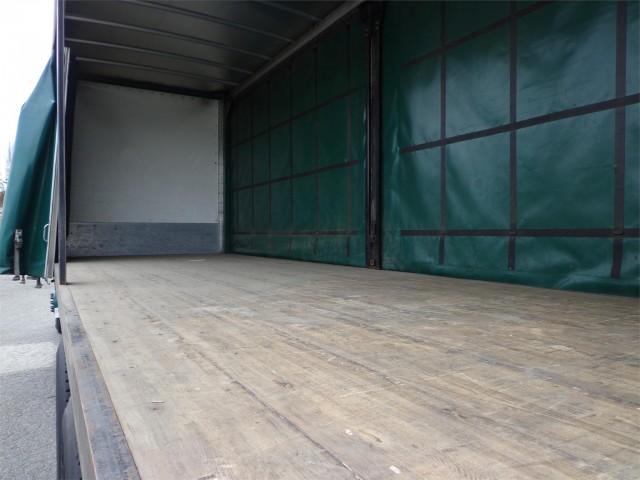 2007 FREIGHTLINER BUSINESS CLASS M2 106 