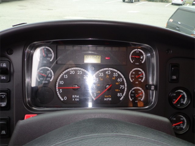 2007 FREIGHTLINER BUSINESS CLASS M2 106 