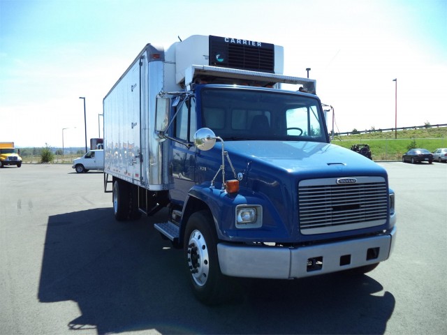 2000 FREIGHTLINER FL70 