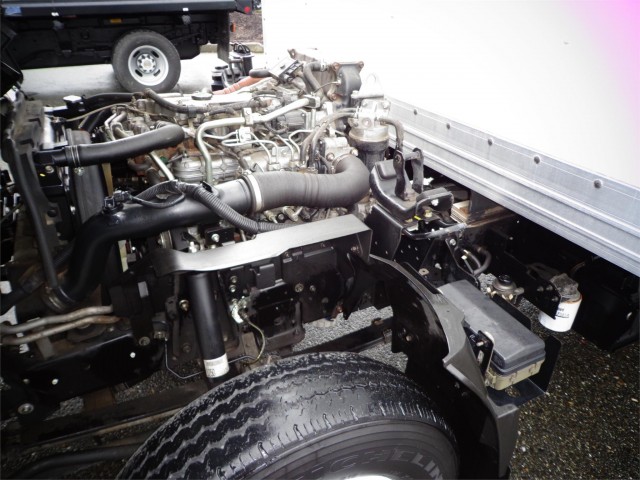 2009 ISUZU NPR HD 