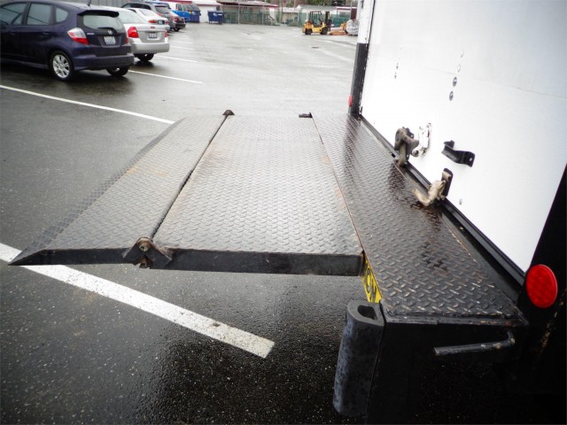 2009 ISUZU NPR HD 