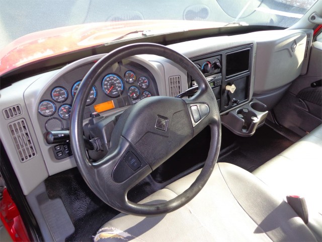 2008 INTERNATIONAL 4300 