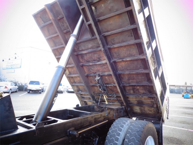1999 INTERNATIONAL 4700 