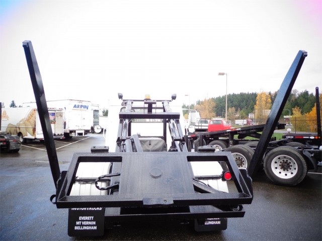 2001 INTERNATIONAL 4700LP 