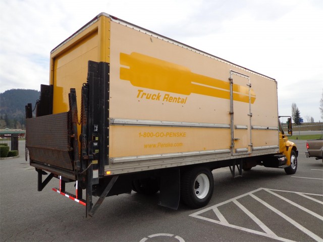 2007 INTERNATIONAL 4300 